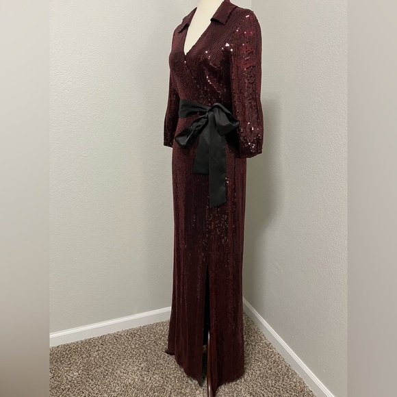 ALICE + OLIVIA Bayley Sequin Collared Wrap Gown - Picture 5 of 11